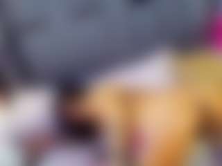 emily-86's Live Sex Cam Show