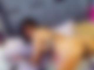 emily-86's Live Sex Cam Show