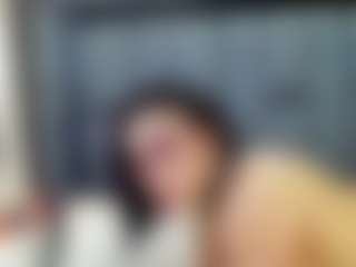 emily-86's Live Sex Cam Show