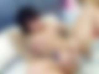 emily-86's Live Sex Cam Show