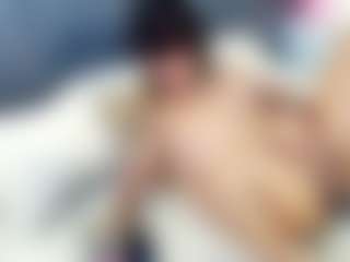 emily-86's Live Sex Cam Show