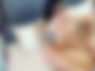 emily-86's Live Sex Cam Show