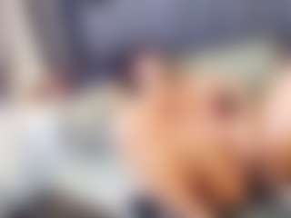 emily-86's Live Sex Cam Show