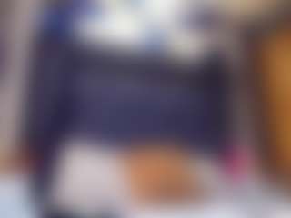 emily-86's Live Sex Cam Show