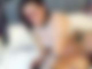 emily-86's Live Sex Cam Show