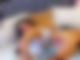 emily-86's Live Sex Cam Show