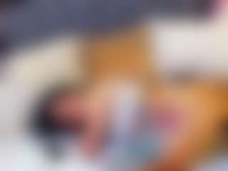 emily-86's Live Sex Cam Show