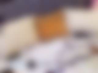 emily-86's Live Sex Cam Show