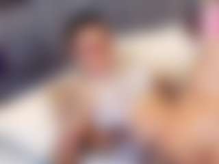 emily-86's Live Sex Cam Show
