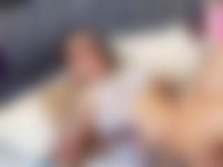 emily-86's Live Sex Cam Show