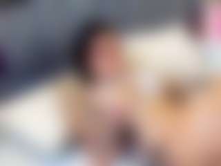 emily-86's Live Sex Cam Show