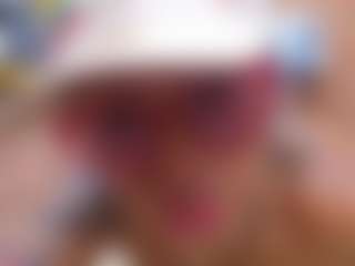 emily-86's Live Sex Cam Show