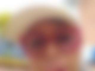 emily-86's Live Sex Cam Show