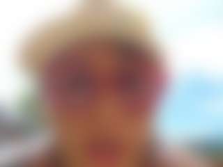 emily-86's Live Sex Cam Show