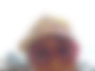 emily-86's Live Sex Cam Show