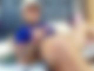 emily-86's Live Sex Cam Show