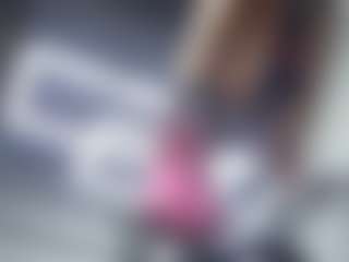 emily-86's Live Sex Cam Show