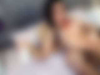 emily-86's Live Sex Cam Show