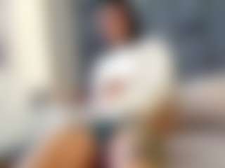 emily-86's Live Sex Cam Show