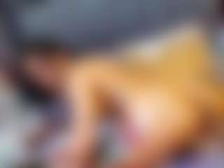emily-86's Live Sex Cam Show