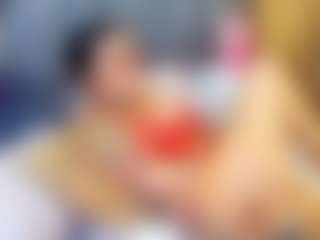 emily-86's Live Sex Cam Show