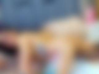 emily-86's Live Sex Cam Show