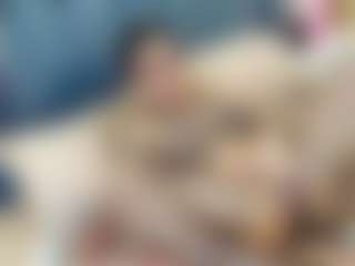 emily-86's Live Sex Cam Show