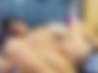 emily-86's Live Sex Cam Show