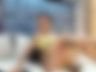 emily-86's Live Sex Cam Show
