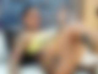 emily-86's Live Sex Cam Show