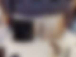 emily-86's Live Sex Cam Show