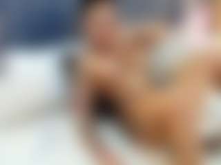emily-86's Live Sex Cam Show