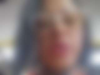 emily-86's Live Sex Cam Show