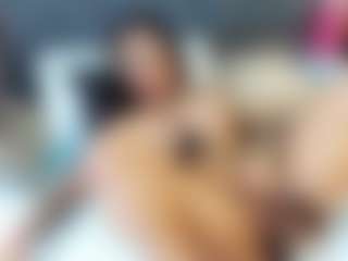 emily-86's Live Sex Cam Show