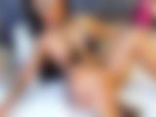 emily-86's Live Sex Cam Show