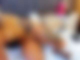 emily-86's Live Sex Cam Show