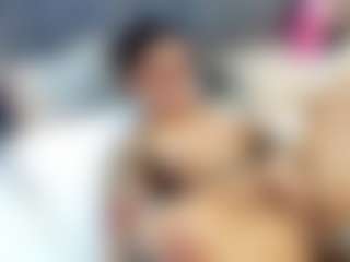 emily-86's Live Sex Cam Show
