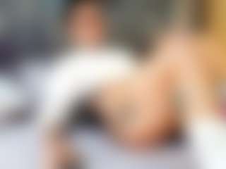 emily-86's Live Sex Cam Show