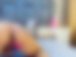 emily-86's Live Sex Cam Show