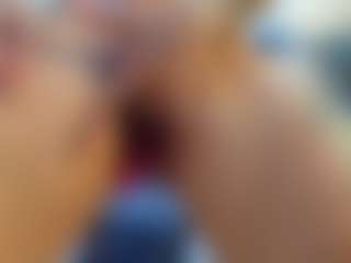 emily-86's Live Sex Cam Show