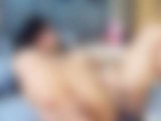 emily-86's Live Sex Cam Show