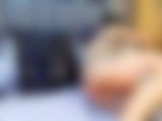 emily-86's Live Sex Cam Show