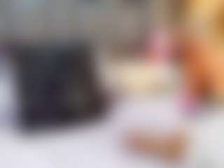 emily-86's Live Sex Cam Show