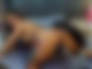 emily-86's Live Sex Cam Show