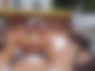emily-86's Live Sex Cam Show