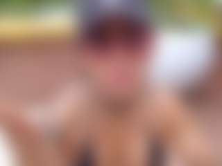 emily-86's Live Sex Cam Show