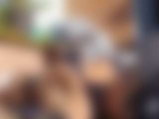 emily-86's Live Sex Cam Show