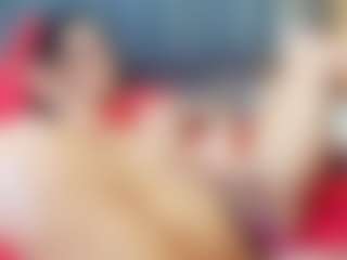 emily-86 MILF webcam performer live streaming