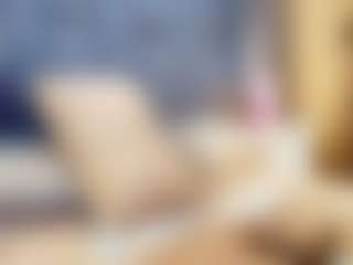 emily-86's Live Sex Cam Show