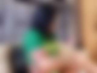 emily-86's Live Sex Cam Show